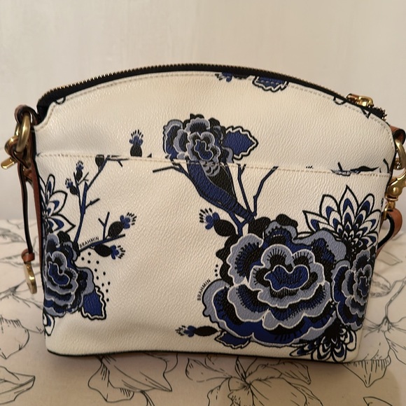 Handbag - Picture 3 of 9